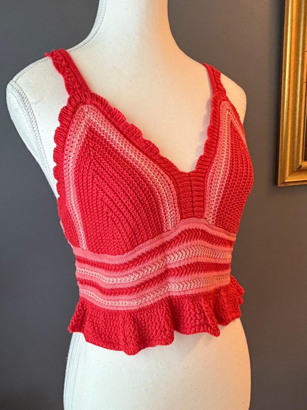 Crochet Coastal Cowgirl Crop Top in Red & Pink Ombre